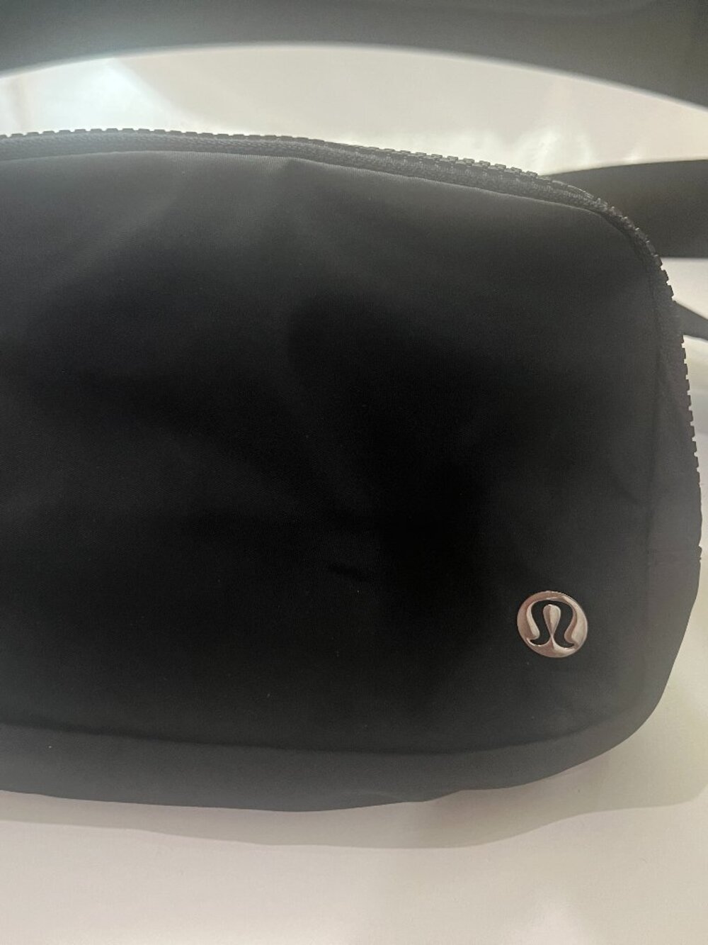 Lululemon Everywhere Belt Bag 1L (Black/Silver)